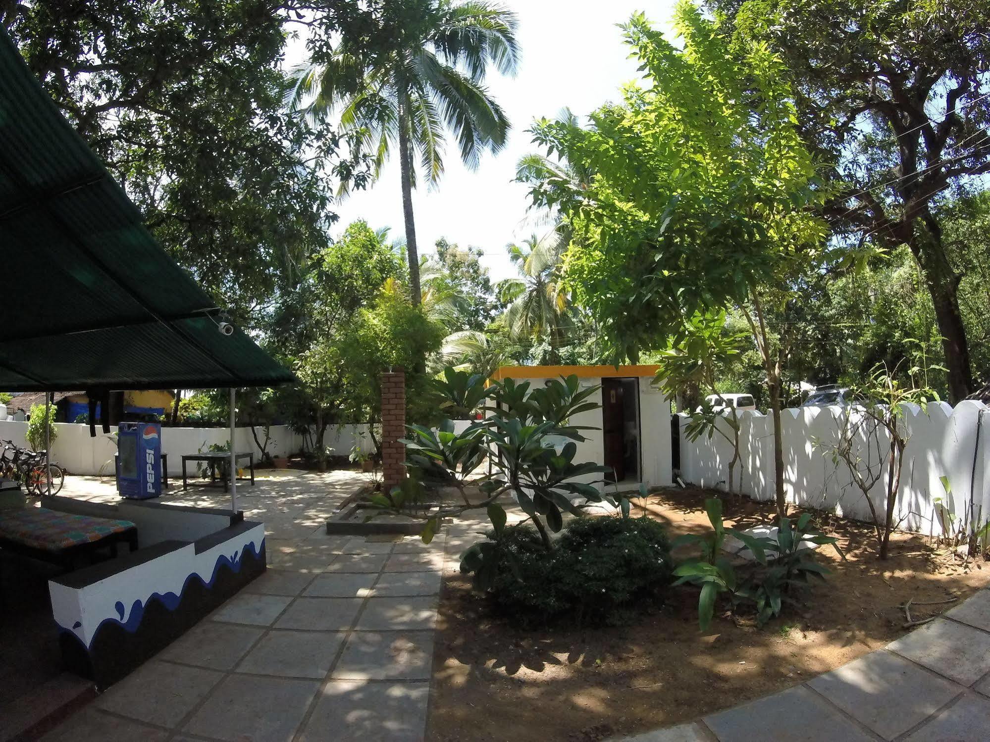 A Pousada Backpacker Panda Goa Calangute Exterior foto